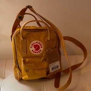 Fjallraven Kanken 23797 sling purse backpack mini